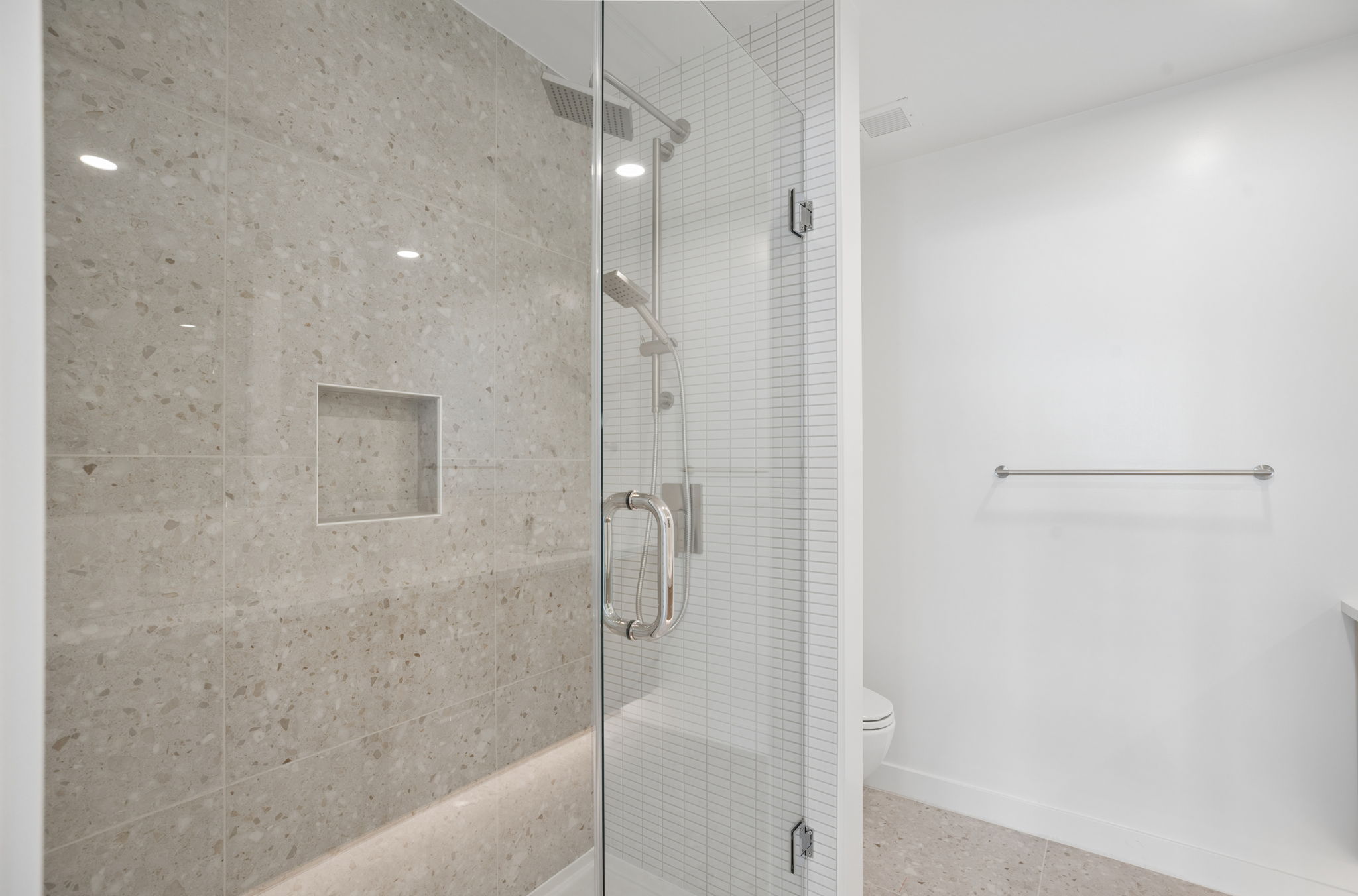 Home 202 photo 24