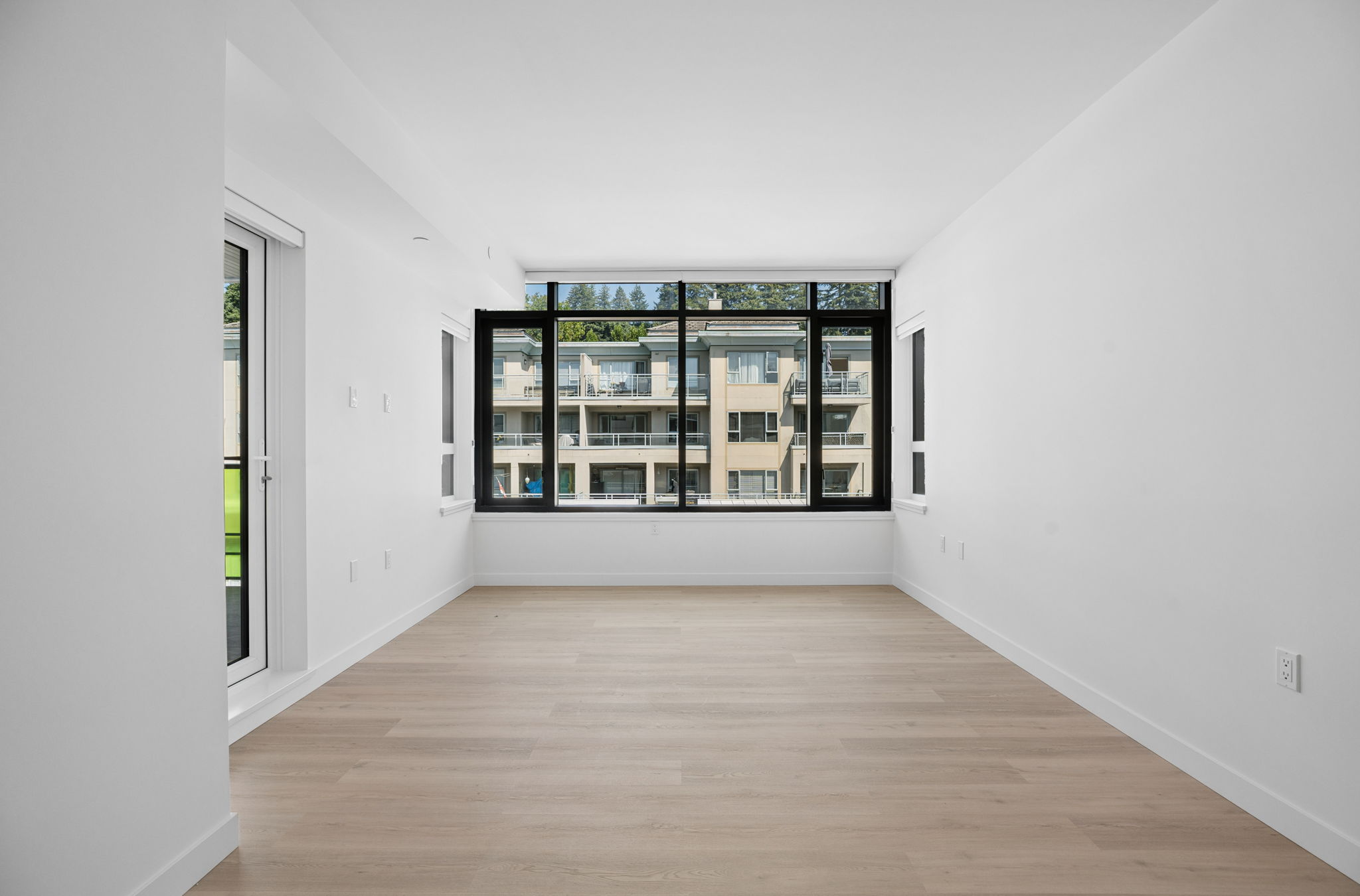 Home 302 photo 7