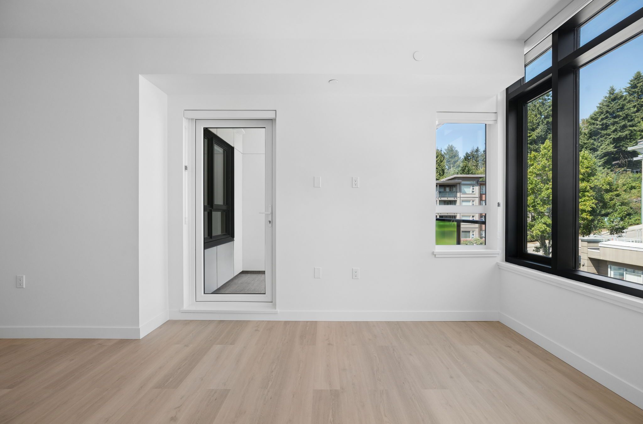 Home 302 photo 11