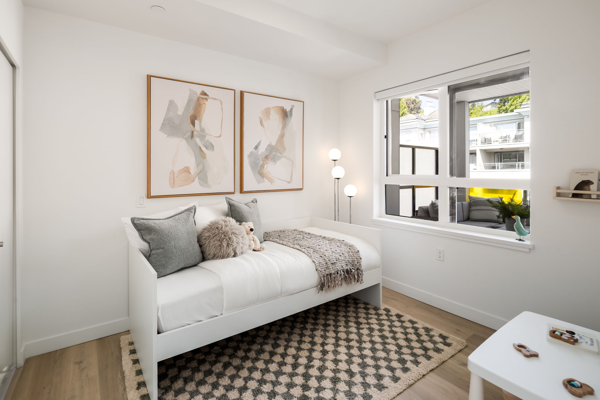Home 303 photo 29