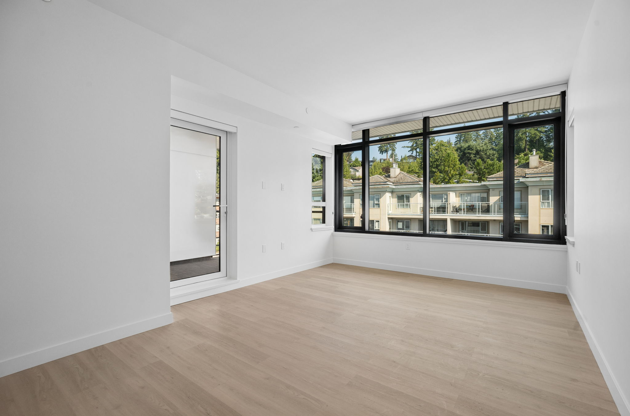 Home 402 photo 9