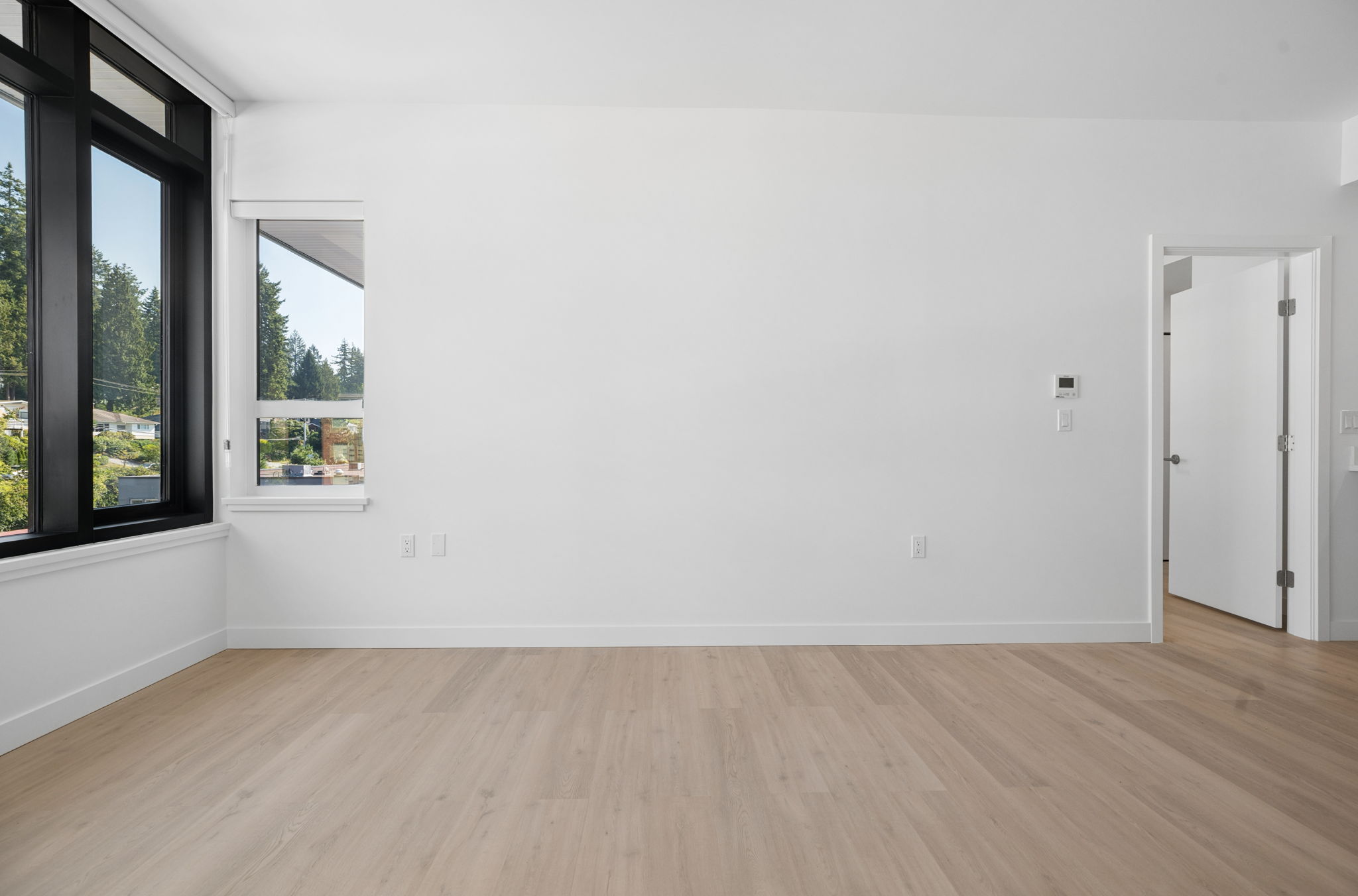 Home 402 photo 10