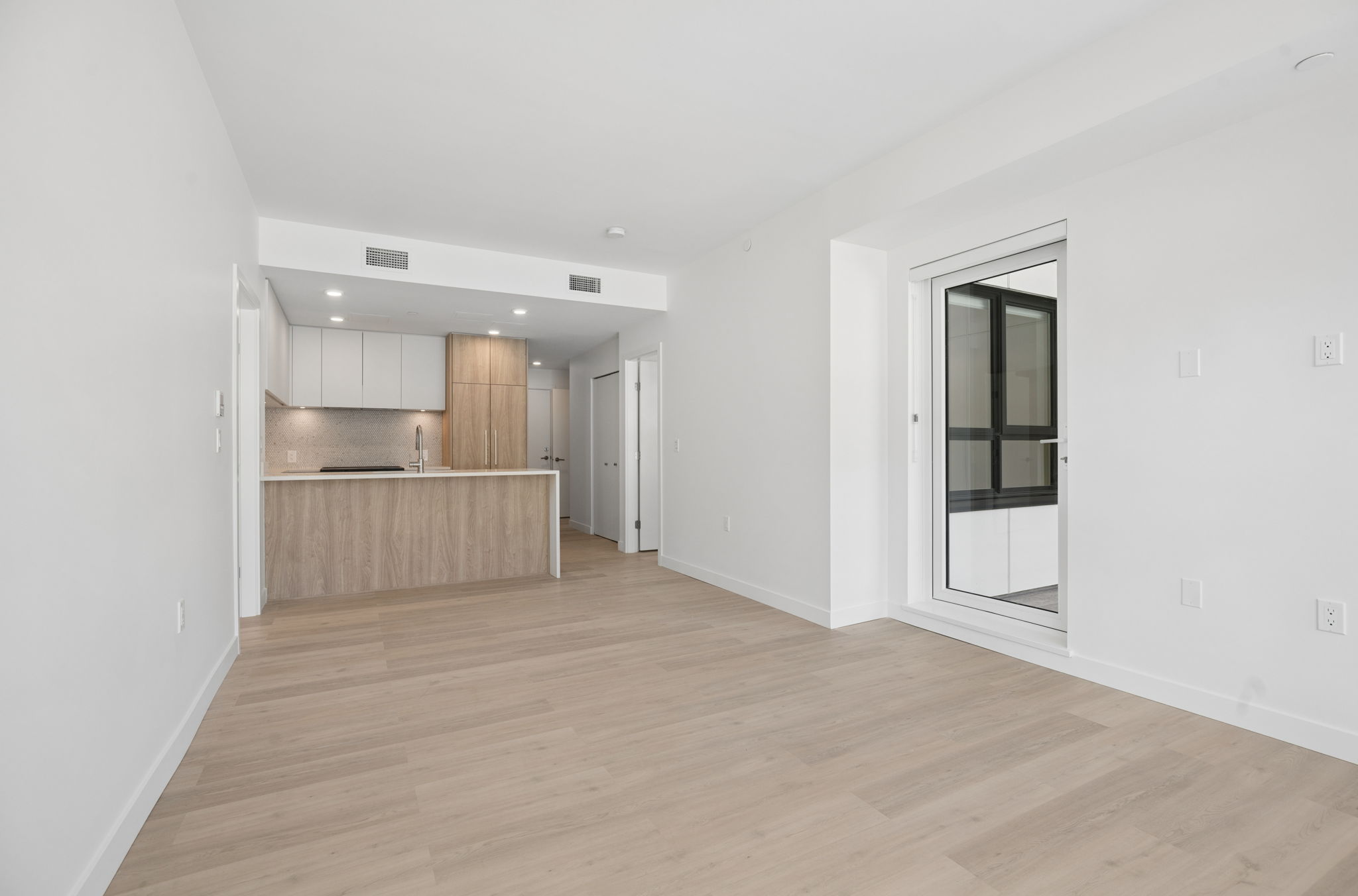 Home 402 photo 13