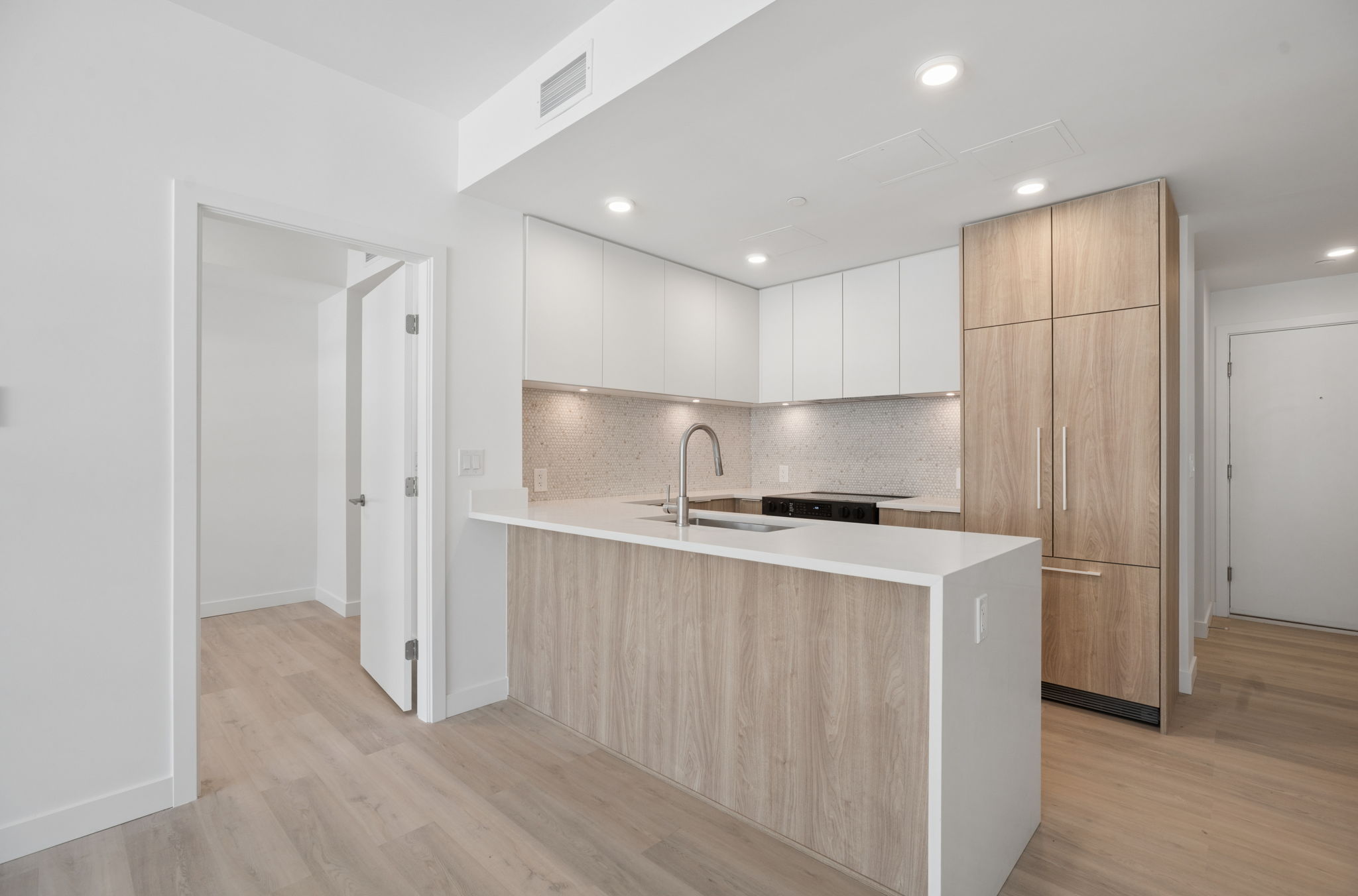 Home 402 photo 16