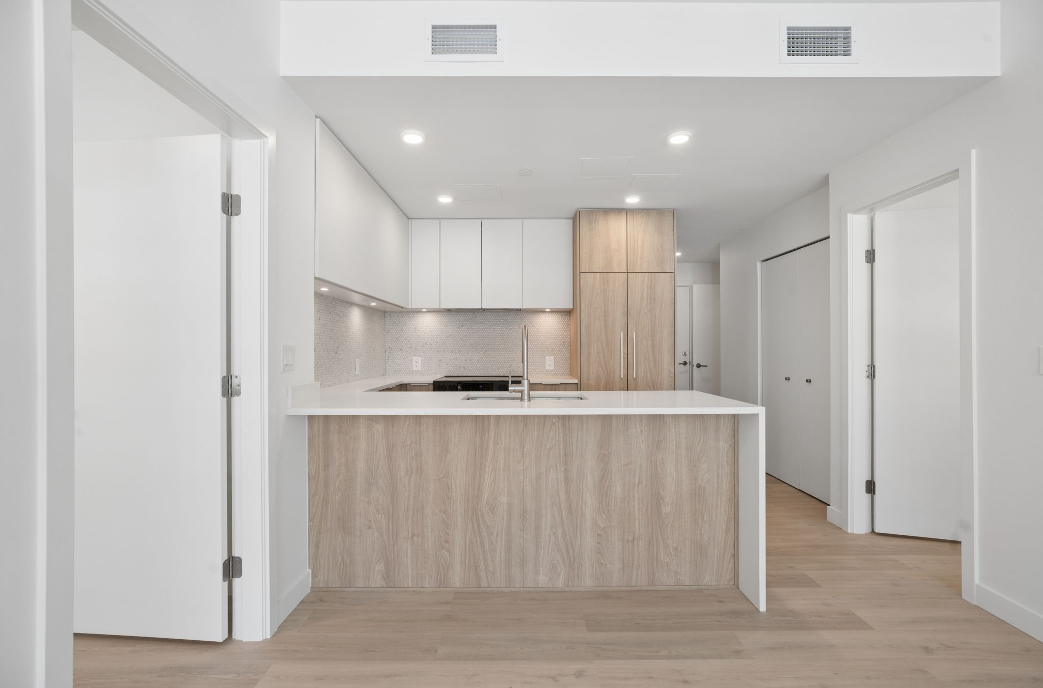 Home 402 photo 17
