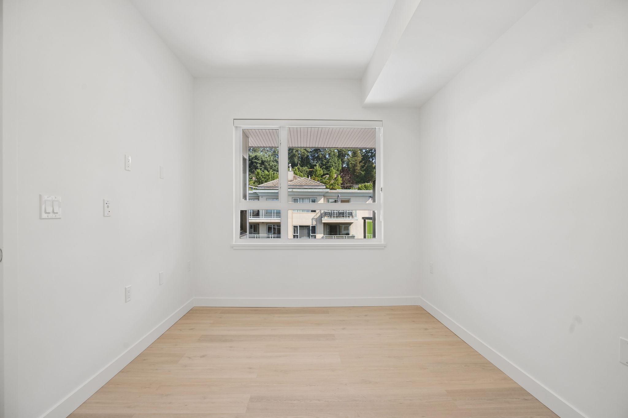 Home 402 photo 23