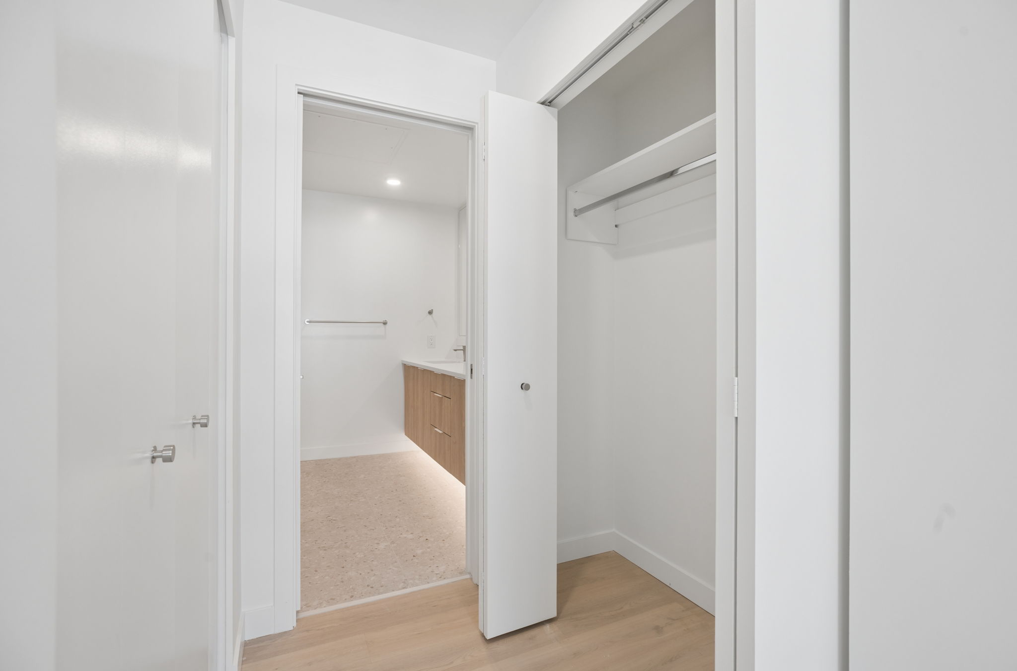 Home 402 photo 24