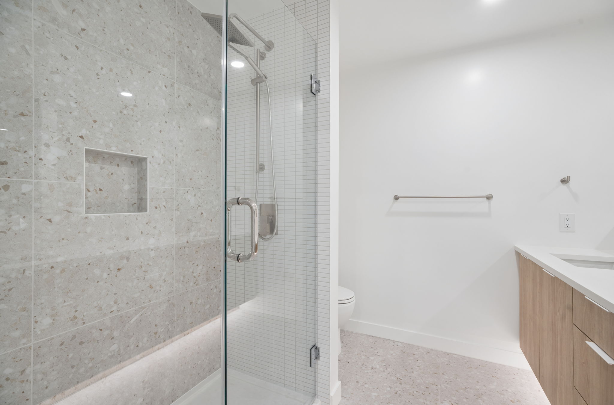 Home 402 photo 26