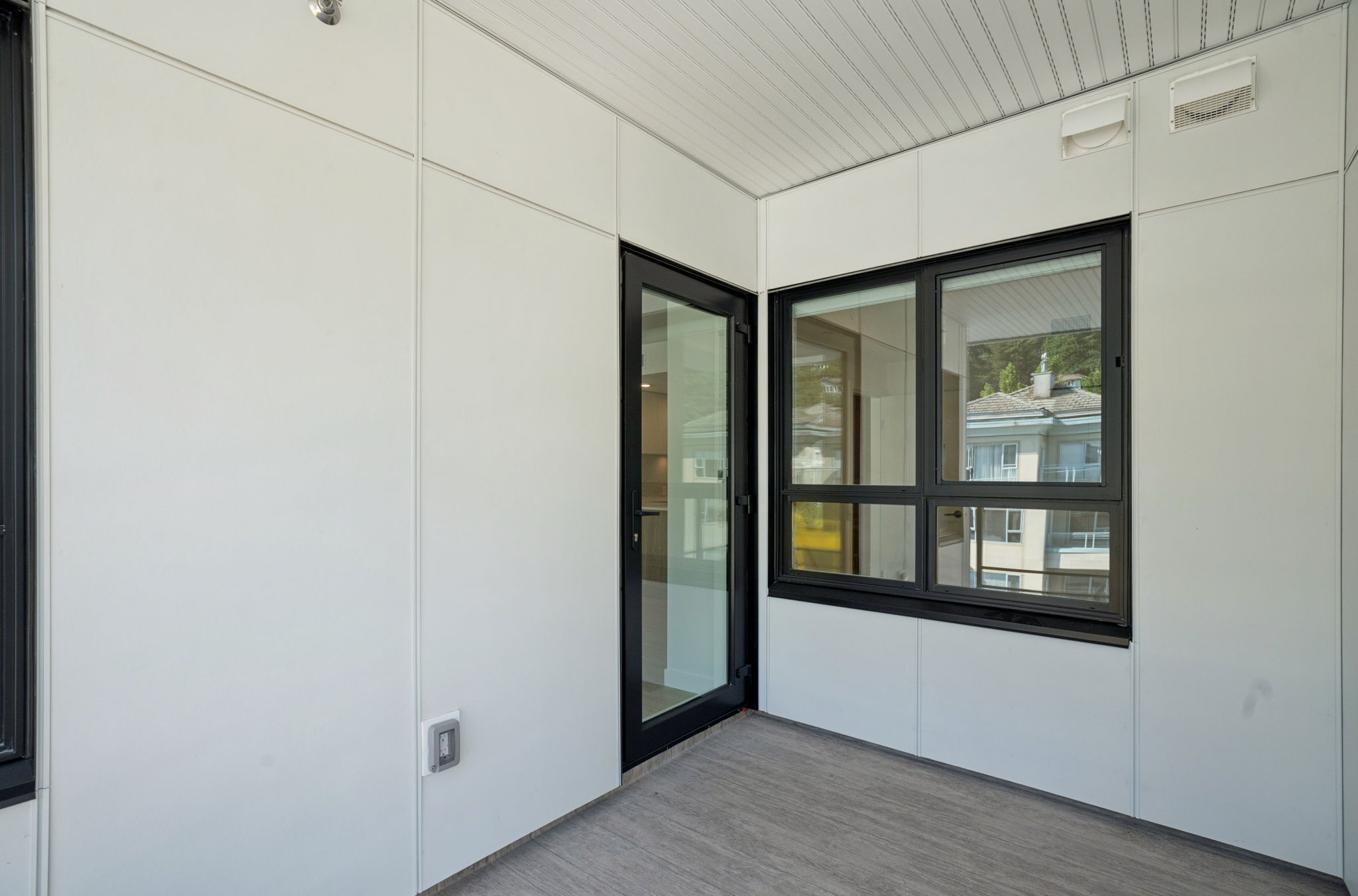 Home 402 photo 33
