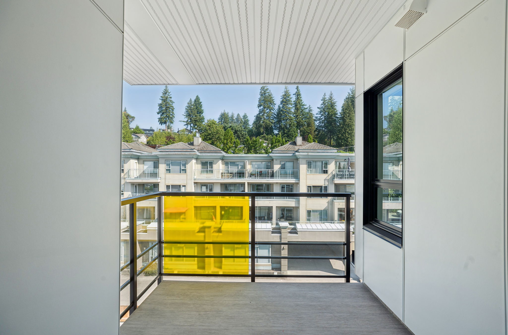 Home 402 photo 34