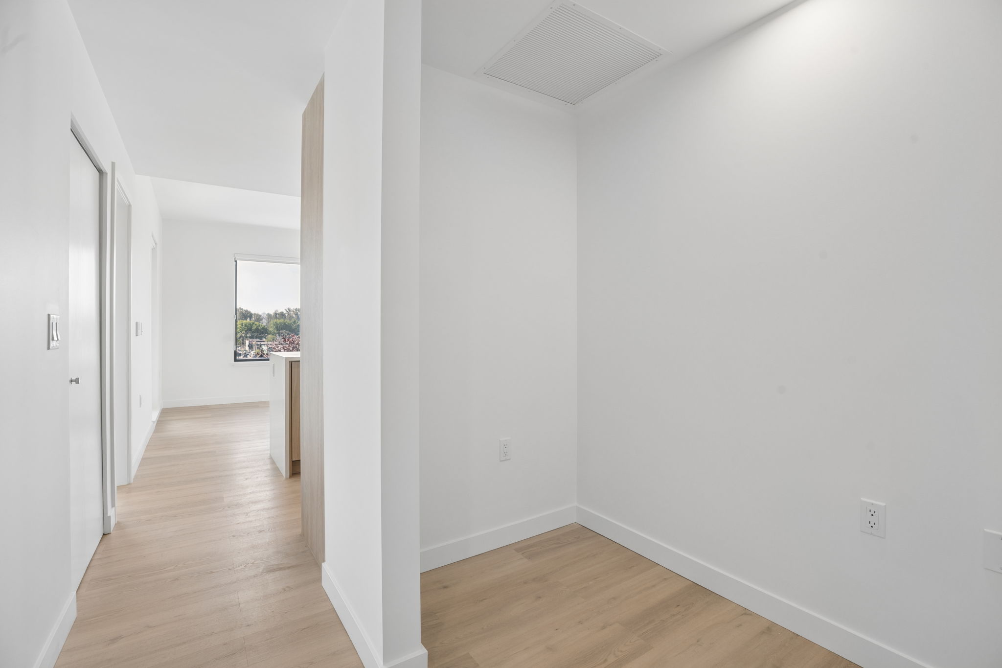 Home 409 photo 7